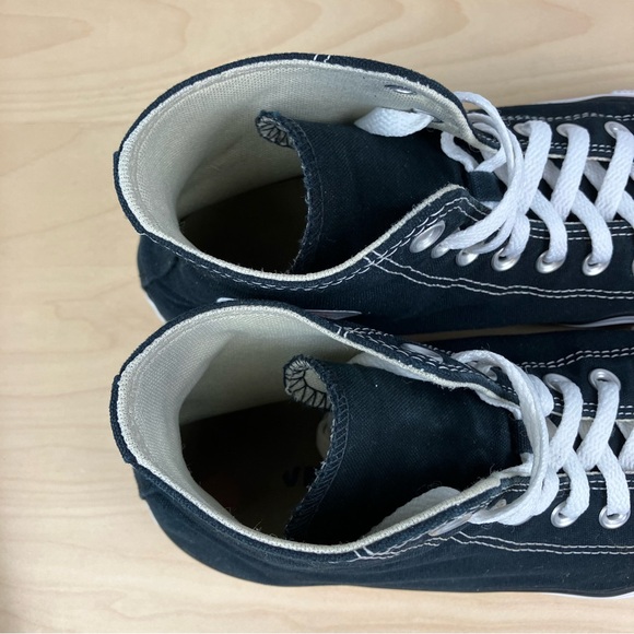 Converse Men’s Size 9.0 All Star Chuck Taylor High Top Shoes Black & White - Picture 9 of 10